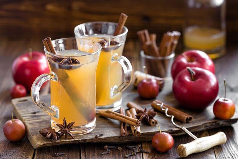 Чај со ѓумбир, каранфилче и шафран - ароматичен пијалок за подобрување на машката моќ