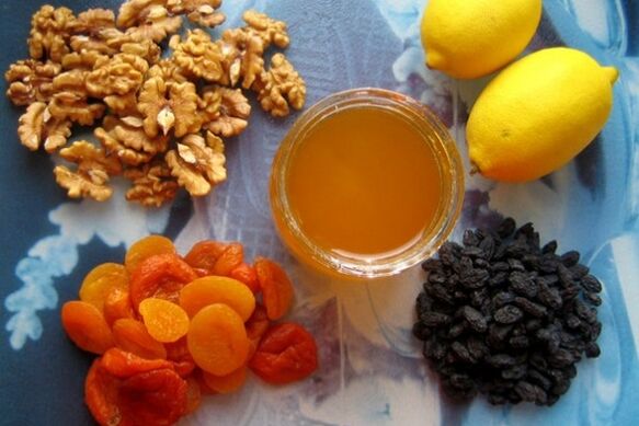 Медот и сувото овошје се слатки кои ја зголемуваат сексуалната активност на мажот